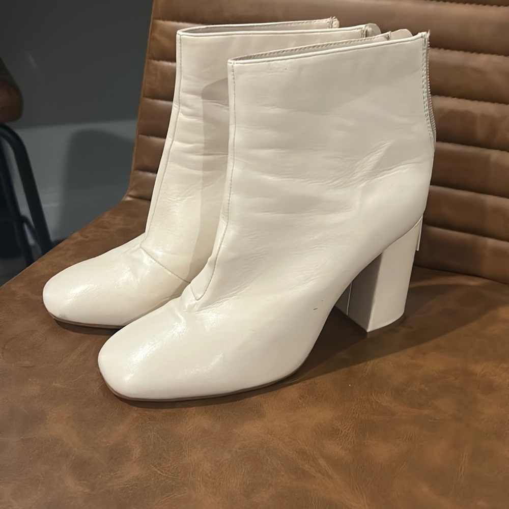 Cream heeled rounded square toe booties size 7